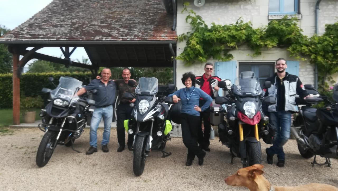 Gite Et Chambres D'Hotes Le Chene Billault Pouant Exterior foto