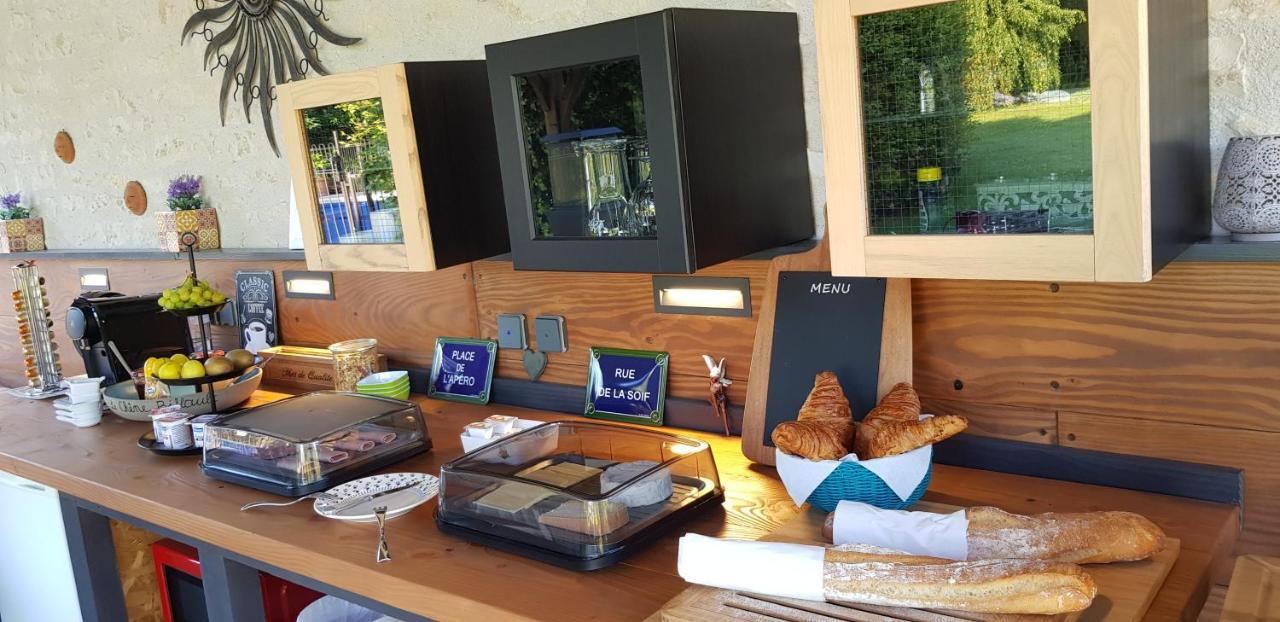 Gite Et Chambres D'Hotes Le Chene Billault Pouant Exterior foto
