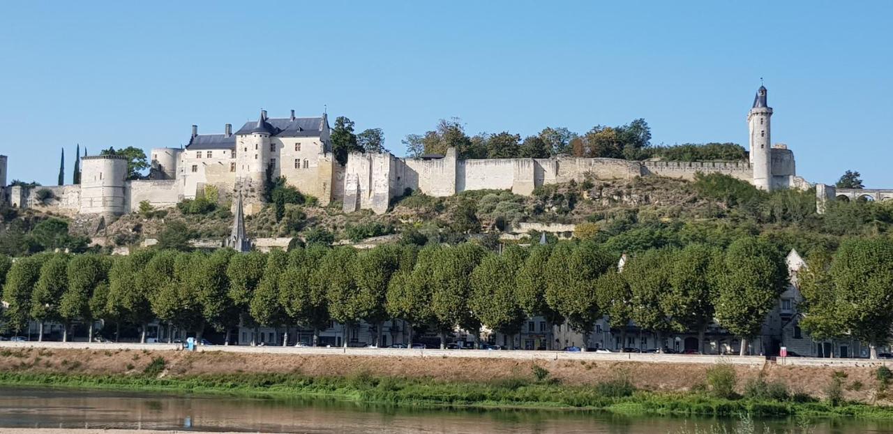 Gite Et Chambres D'Hotes Le Chene Billault Pouant Exterior foto